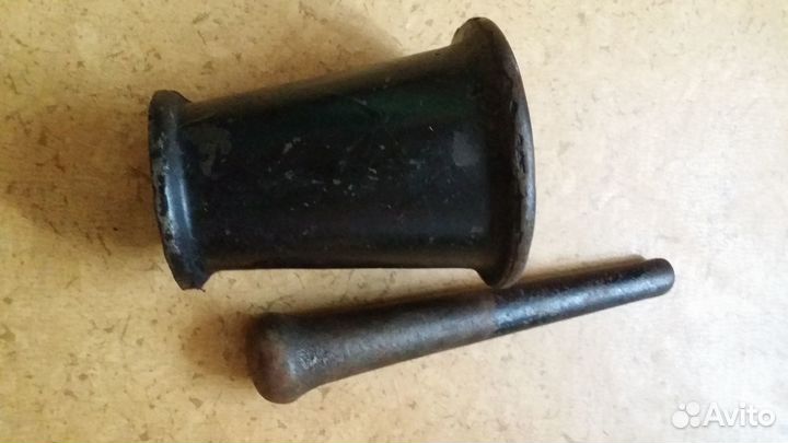 Ступка чугунная с пестиком старинная