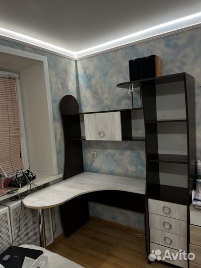 Уголок школьника б/у, стол угловой