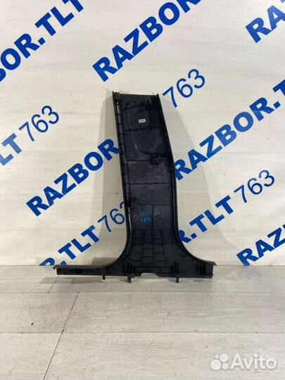 Обшивка средней стойки правая низ skoda yeti 1 рес