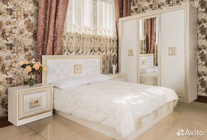 Спальный гарнитур