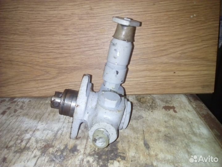 Помпа топлива подкачивающая ямз 238