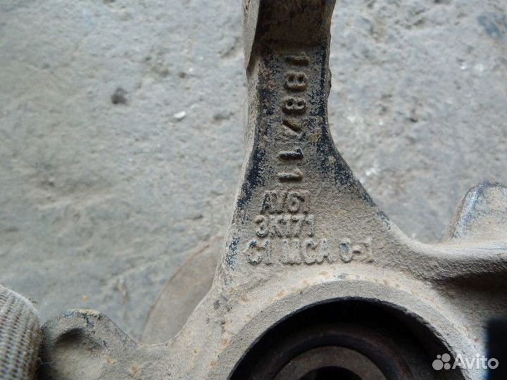 Кулак поворотный передний левый Ford Focus II 2008