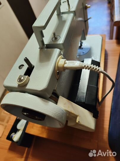 Швейная машинка Чайка-134а