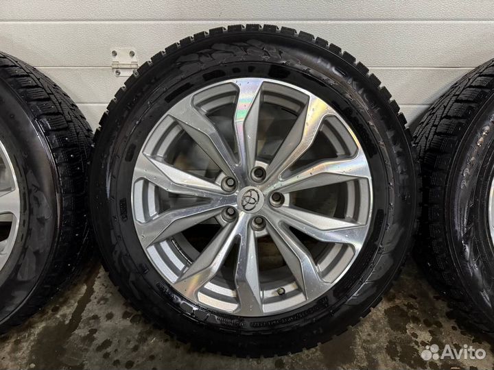 Колеса зимние 255 60 r18 шипы rav4 в сборе Nokian