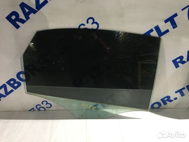 Стекло задней двери прав audi A4 b8