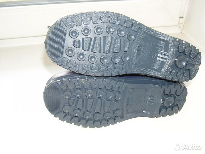 Сапоги резиновые новые