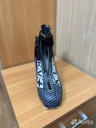 Лыжные ботинки kv