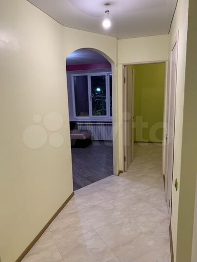 Доля в 1-к. квартире, 28 м², 3/9 эт.