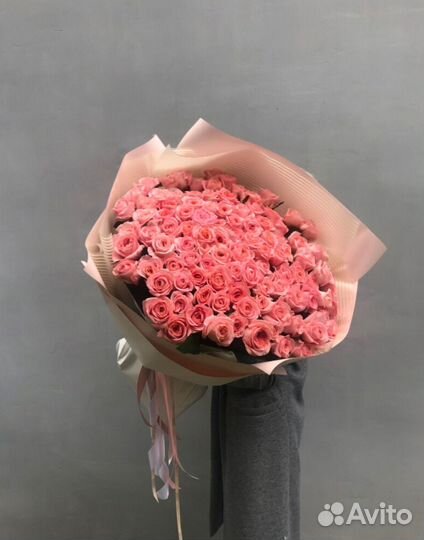 Розовые розы