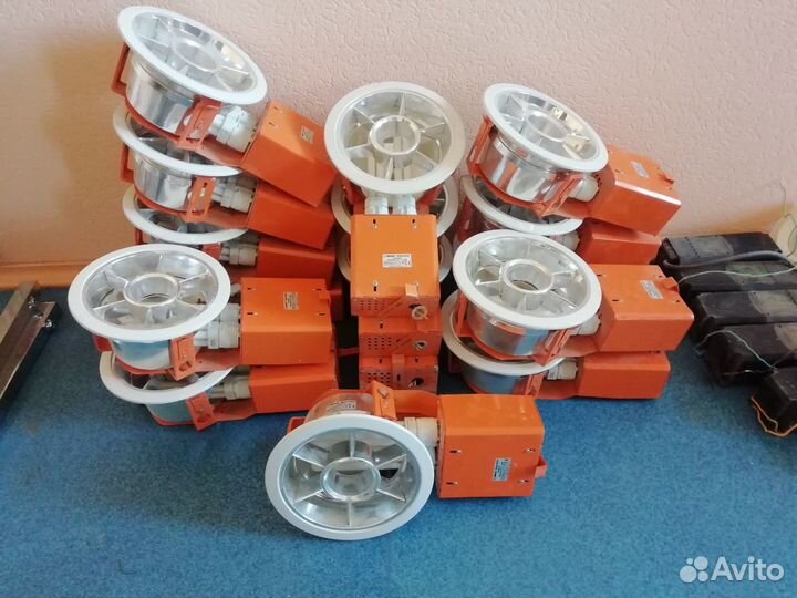 Продам встраиваемые светильники brilux model 8034F