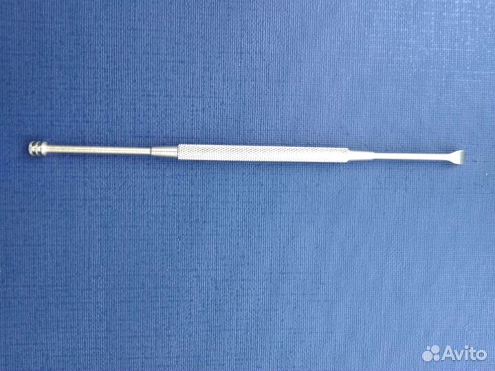 Инструмент для чистки ушей