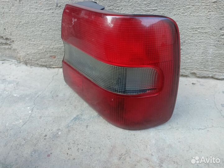 Задний фонарь правый внешний Volvo S70