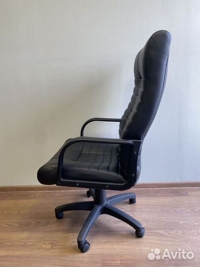Кресло для офиса с доставкой до двери