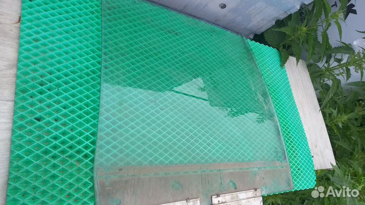 Стекло двери правой задней BMW 5 e34