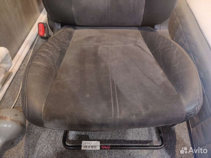 Сидение водителя STI GRB 2008