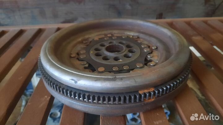 Двухмассовый маховик dq250