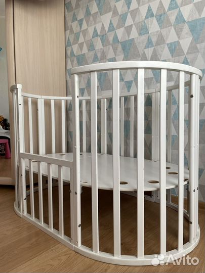 Детская кроватка с маятником трансформер