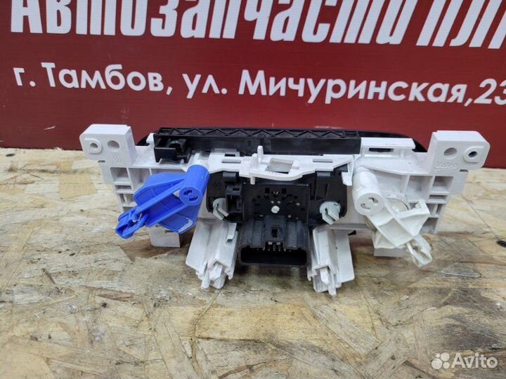 Блок управления печкой Renault Logan