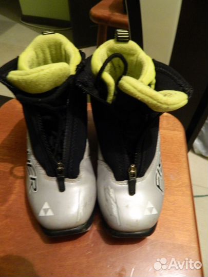 Лыжные ботинки fischer 33 размер