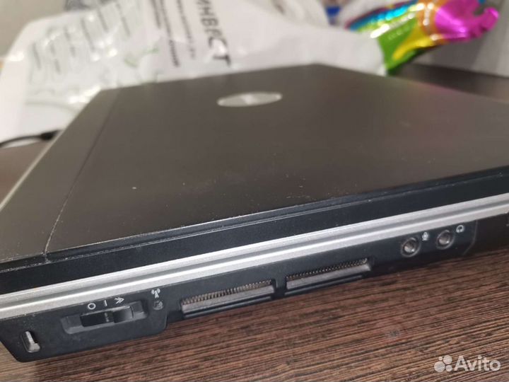 Ноутбук dell inspiron 1520