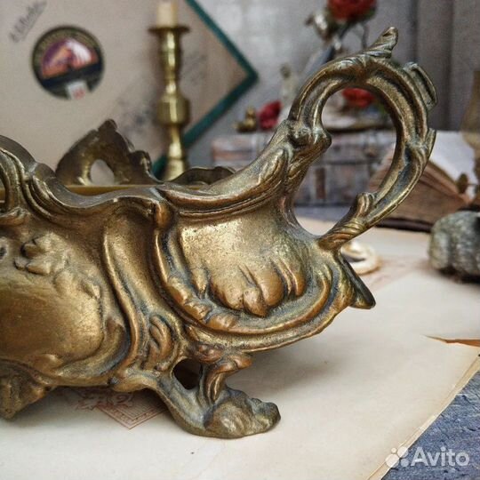 Антиквариат из Европы. Жардиньерка малая, бронза