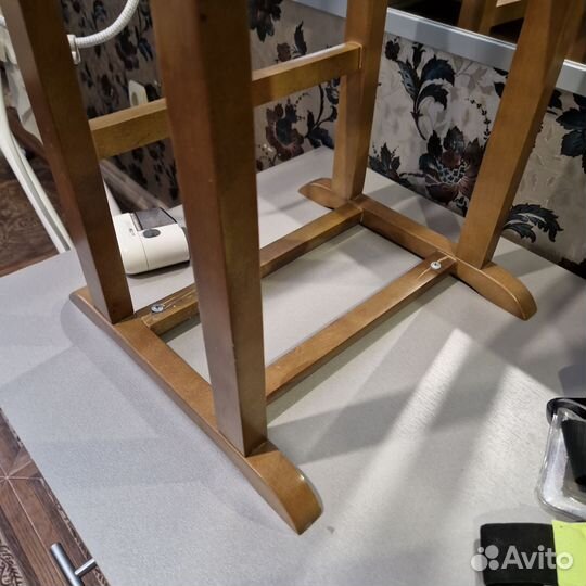 Вешалка для одежды напольная деревянная