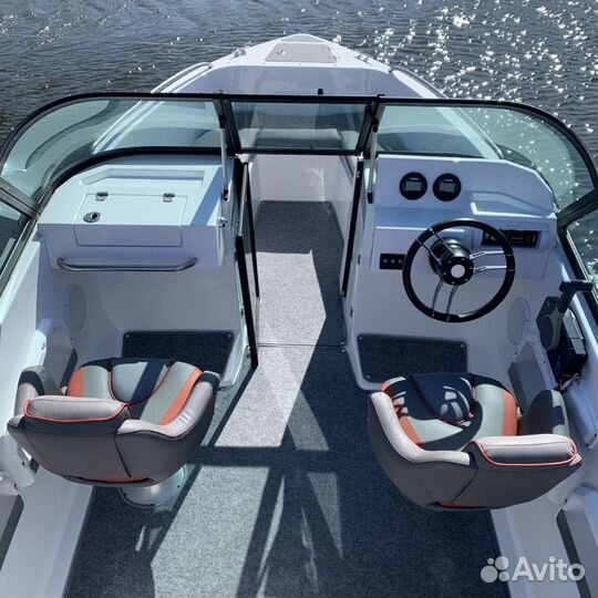 Катер боурайдер Victory 515