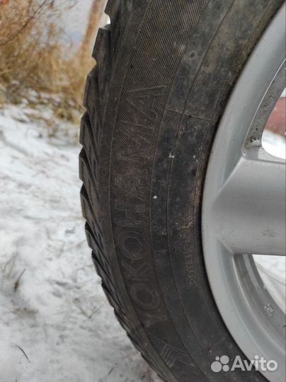 Yokohama Ice Guard Stud IG55 215/60 R17