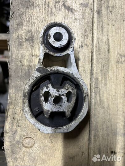 Опора двигателя задняя ford fiesta mk 6