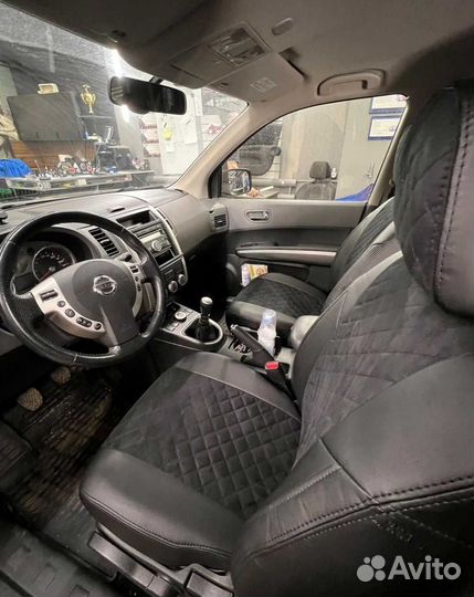 Автомобильные чехлы Nissan xtrail t31
