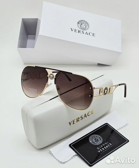 Солнцезащитные очки versace