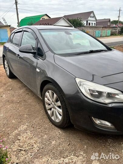 Opel Astra 1.6 МТ, 2011, 186 000 км