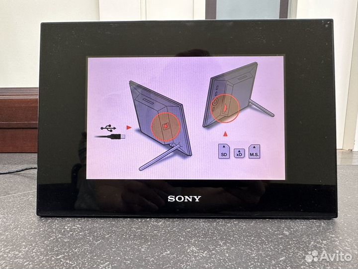 Цифровая фоторамка Sony