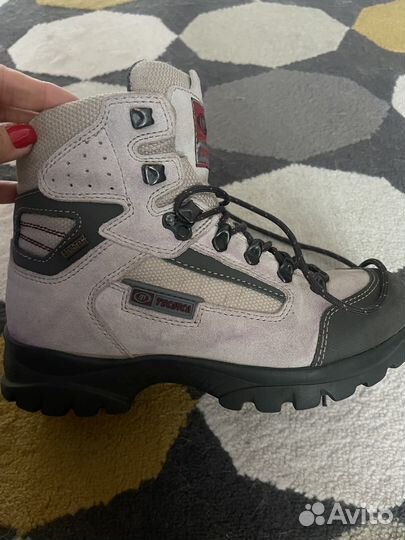 Трекинговые ботинки женские 38