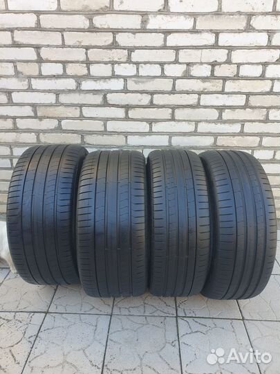 Pirelli P Zero 275/35 R20 и 245/40 R20