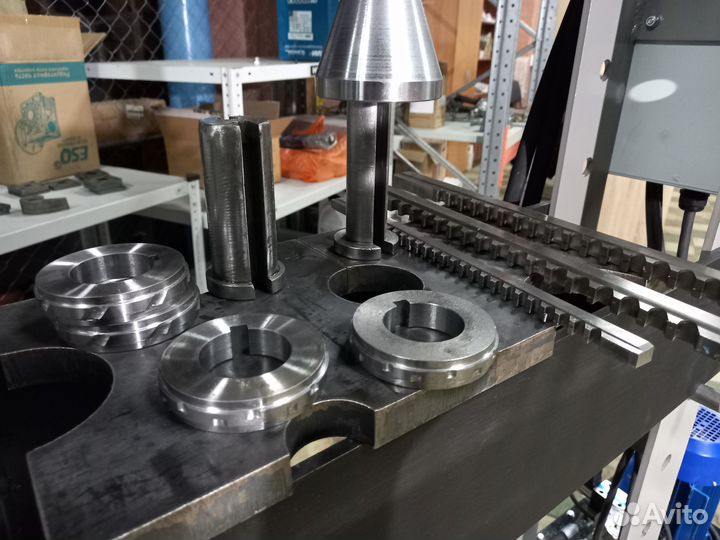 Вертикально протяжной станок (прошивной)