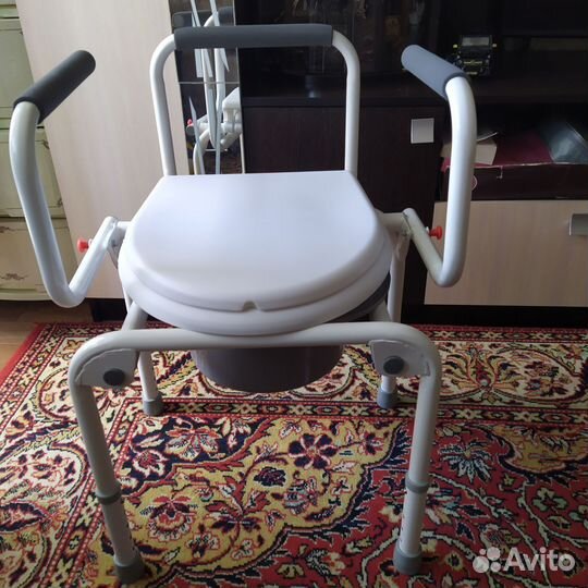 Санитарный стул туалет