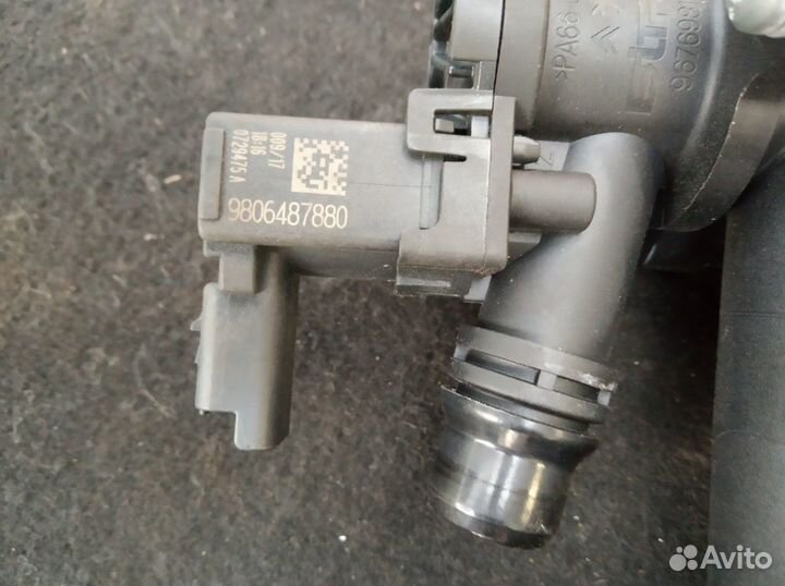 Патрубок турбины в сборе с клапаном Пежо-Ситроен