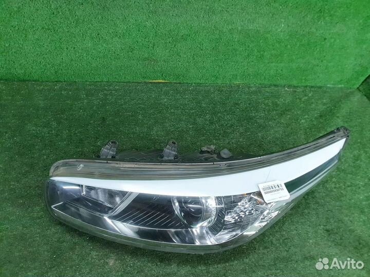 Фара левая Kia Ceed