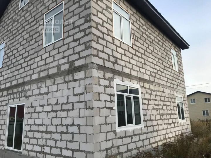 Дом 196 м² на участке 13,9 сот.