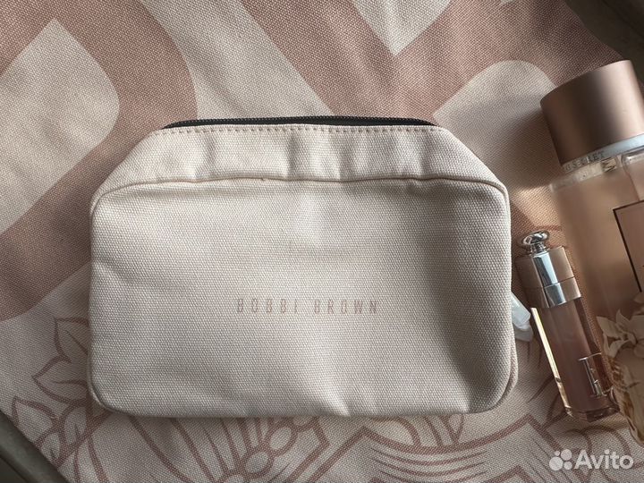 Шоппер и косметичка Bobbi Brown