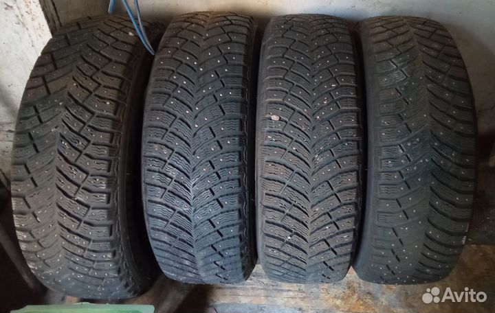 Michelin X-Ice North 4 215/65 R16 102T