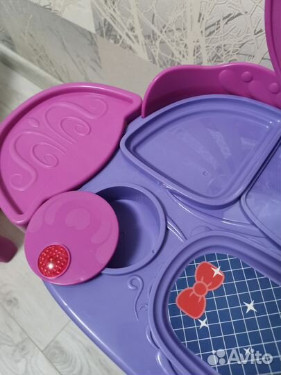 Детский туалетный столик