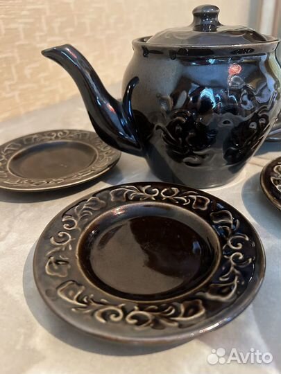 Заварник керамический и блюдца