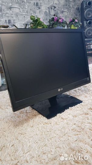 Монитор LG 20 дюймов