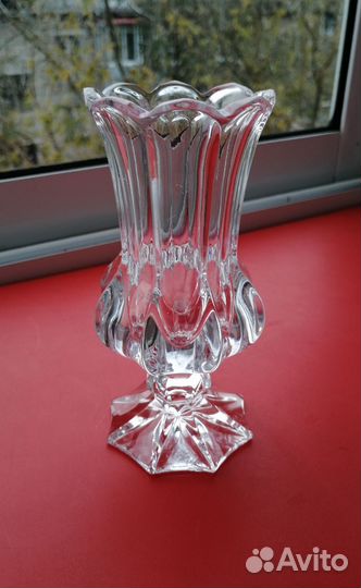 Ваза для цветов хрустальная