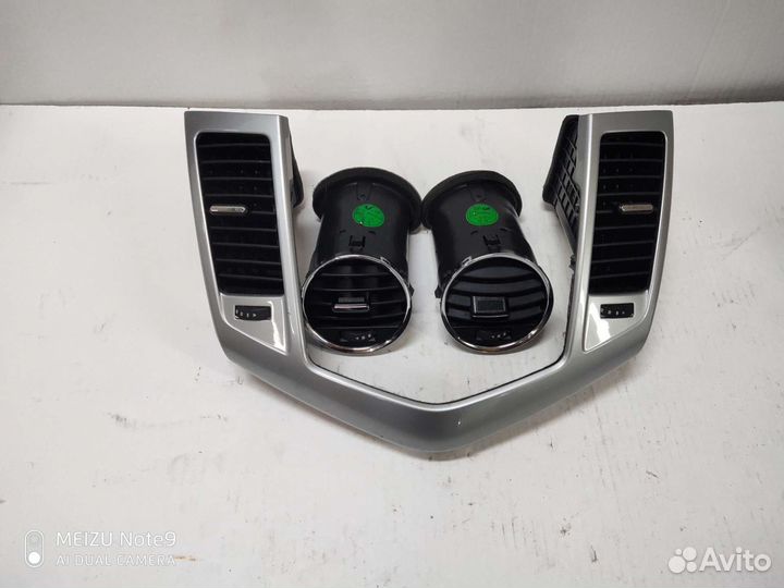 Chevrolet cruze Дефлектор отопителя