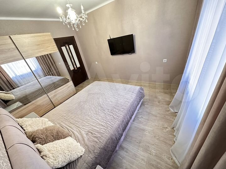 2-к. квартира, 60 м², 4/18 эт.