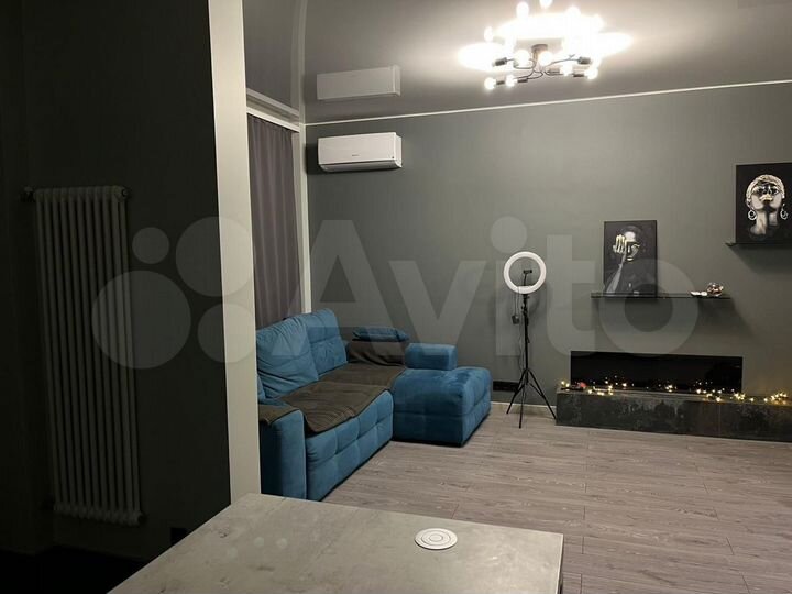 2-к. квартира, 61 м², 8/17 эт.