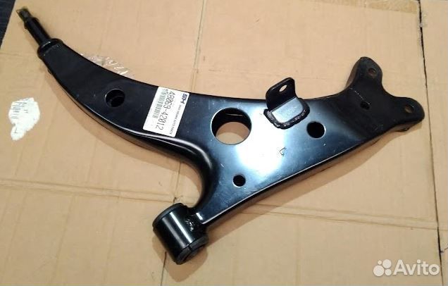Рычаг Toyota RAV 4 нижний правый